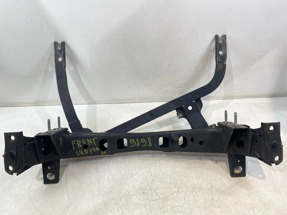 2011 - 2014 Ford Mustang berço do motor dianteiro crossmember subquadro fabricante de equipamento original - Imagem 1 de 4