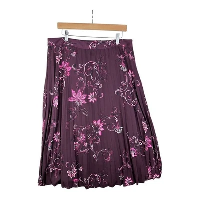 Falda plisada estampado floral Chico's talla 2,5 (14) púrpura Foto 1 de 4