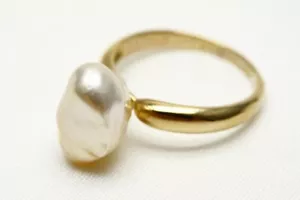 Anello Perla Keshi Mare del Sud 11×9mm Colore Oro Naturale Anello Argento - Foto 1 di 6