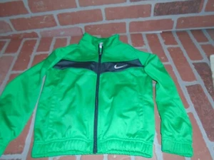 NIKE ZIPUP TRACK STYLE SWEATSHIRT BOYS SIZE 6 IN GOOD CONDITION - Picture 1 of 4