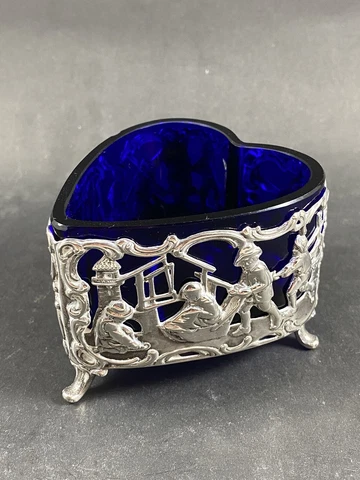 Sterling silver mustard pot. Holland Cover