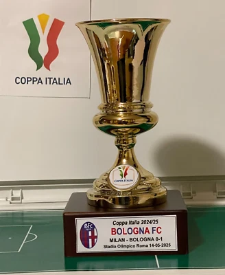 BOLOGNA FC REPLICA IN MINIATURA "COPPA ITALIA" 2024/2025 RESINA GALVANICA - Image 1 of 3