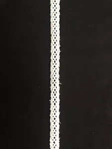 White Cotton Lace Broderia Anglaise Insertion 1Metre(40inches) - Picture 1 of 3