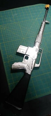 Rifle de juguete Edison Giocattoli hecho en Italia CAYMAN-MATIC Foto 1 de 4