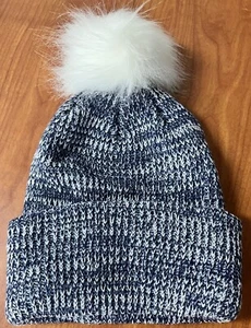 Unbranded Knitted Pacific Heather Blue Beanie Winter Hat w/Pom-Pom One Size New - Picture 1 of 7