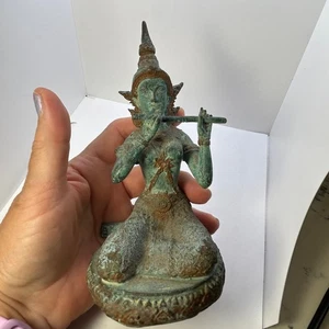 Vintage antike thailändische Prinzessin sitzende spielende Flöte Bronze 7" Statue Patina Teppanom - Bild 1 von 18