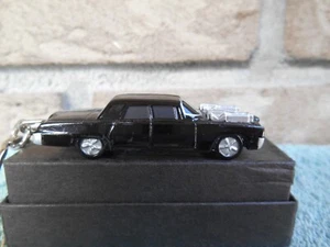 2010 CARL KARCHER ENTERPRISES Green Hornet Black Beauty KEYCHAIN. HARDEES - Picture 1 of 13