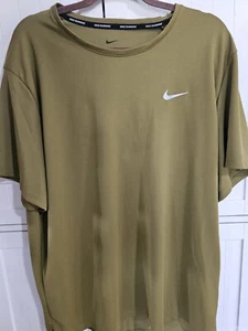 Mens NIKE Running Shirt NEW Green Short Sleeve Size XXL Move To Zero UPF40+ - Picture 1 of 1