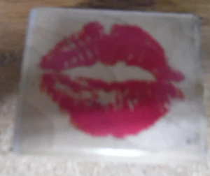 Rubber Stampede wood rubber stamp- red lips 1.5" x 1-1/4" - Picture 1 of 2