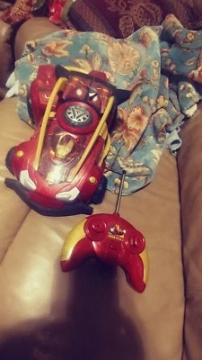 Silverlit marvel IRON-MAN 2 R/C 27 MHZ VEHICLE WITH REMOTE CONTROL  - Image 1 of 4