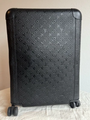 Authentic Louis Vuitton  Horizon 55 Taurillon Leather Rolling Suitcase Black - Image 1 of 4