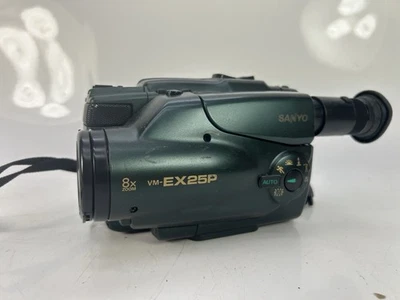 Sanyo VM-EX25P 8mm Vintage Camcorder, Untested, No Battery - Image 1 of 4