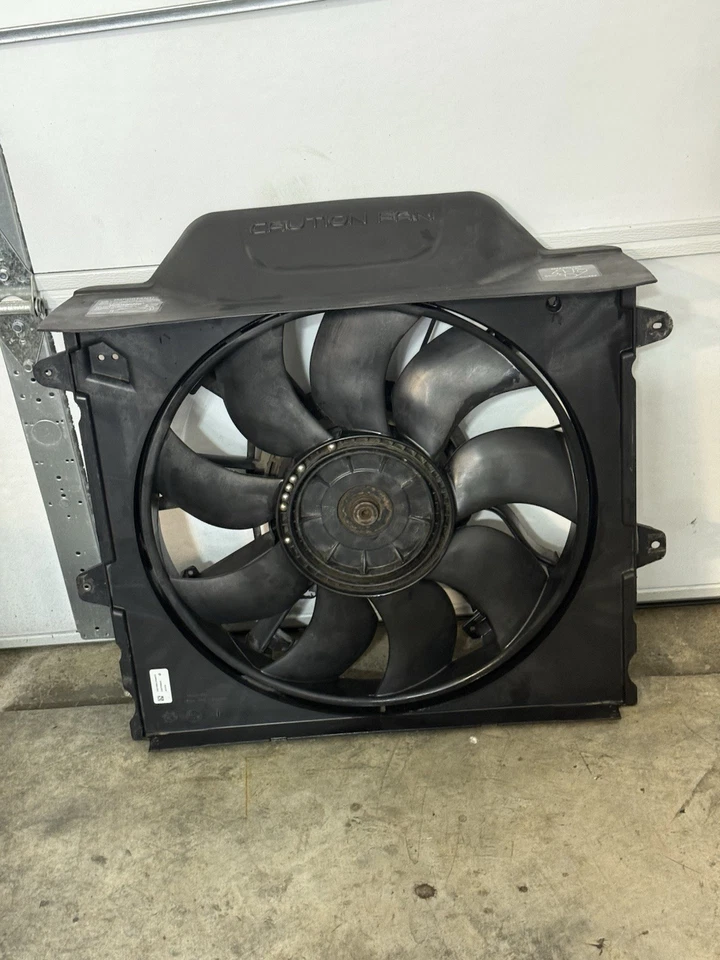Ventilador de refrigeración hidráulico Jeep Grand Cherokee WJ 01-04 4,7 Foto 1 de 4
