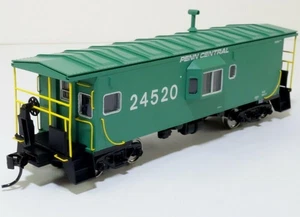 HO Penn Central International Car Co Bay Window Caboose NIB NOS # 932-7629 - Picture 1 of 3