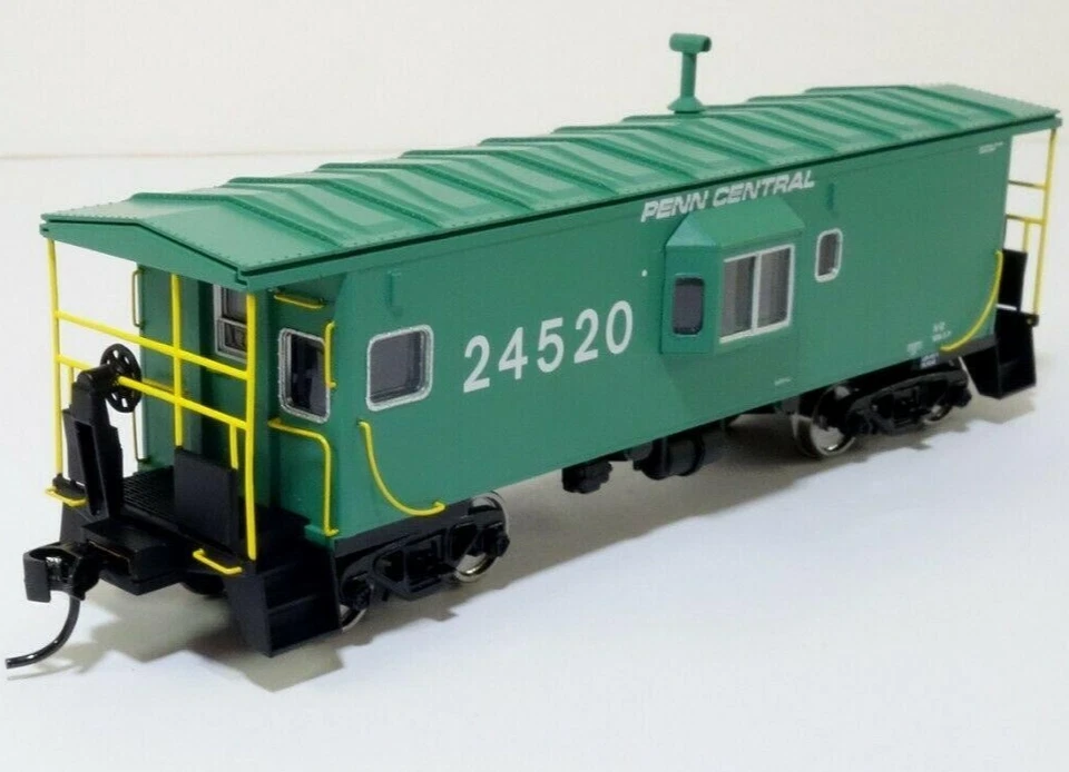 HO Penn Central International Car Co Bay Window Caboose NIB NOS # 932-7629 - Image 1 of 3