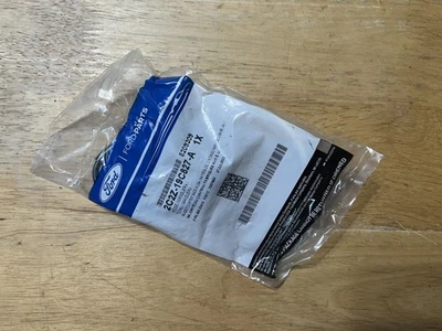 OEM Ford A/C Heater Vacuum Hose 2C2Z-19C827-A E-350 E-450 Super Duty 15-22 K03 - Image 1 of 2