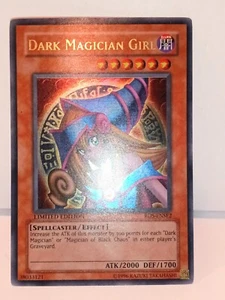 Dunkles Magier-Mädchen - RDS-ENSE2 - Ultra Rare Yu-Gi-Oh! Promo Karte Neu - Bild 1 von 10