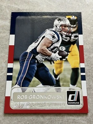 2015 Panini Donruss #118 Rob Gronkowski NFL New England Patriots - Image 1 of 2
