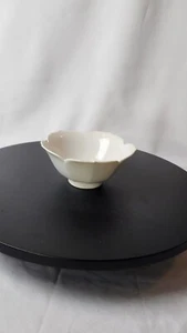 Lotus Flower Bowl White Porcelain Vintage - Picture 1 of 4