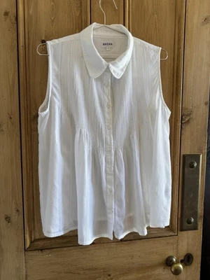 BRORA White Pintuck Sleeveless Peter Pan Blouse - size 14 - Image 1 of 4