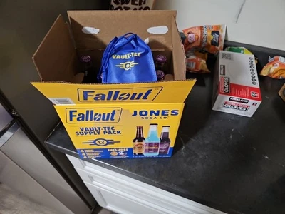 Fallout Soda 10 Botellas de Uva Nuka y Abridor de Botellas y Tapas Coleccionables Foto 1 de 4