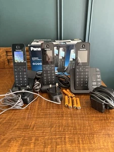 Panasonic KX-TGH223 Triple Cordless Phone with Answering Machine - exc condition - Zdjęcie 1 z 4