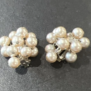 vintage japan faux pearl clip on earrings - Picture 1 of 12
