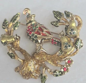 ST JOHN Christmas Partridge in a Ttee Brooch Pin RS RARE HTF SJ VINTAGE - Picture 1 of 7