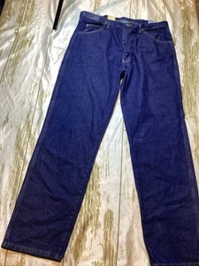 Nwt mens wrangler classic fit size 36x32 - Picture 1 of 7