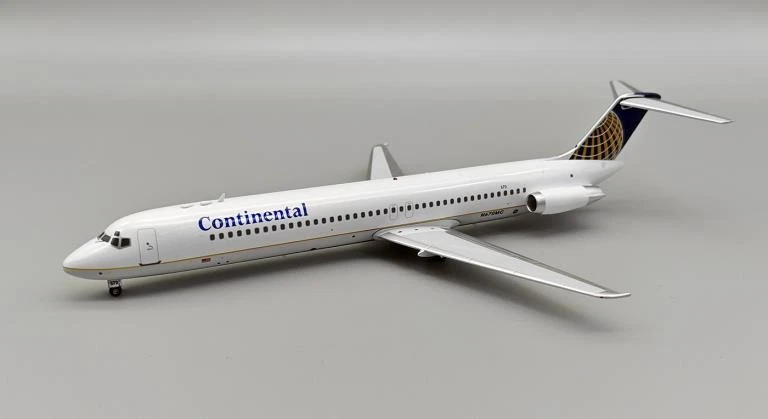 N670MC Continental DC-9-51 Con Supporto In Scala 1:200 IF951CO0724 - Immagine 1 di 1
