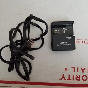 Nikon Quick Charger MH-23 OEM Genuine - Picture 1 of 3