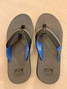 REEF SANDALS SLIDE SWIM THONGS W/BUILT-IN BEER CAN OPENER GRAY RUBBER MENS 11 - Picture 1 of 4