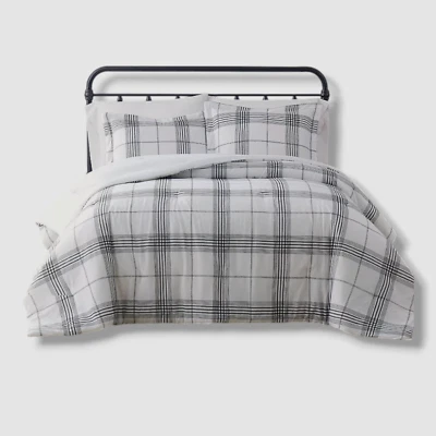 Cottage Classics White and Black Cotton Comforters Full/Queen - Image 1 of 4