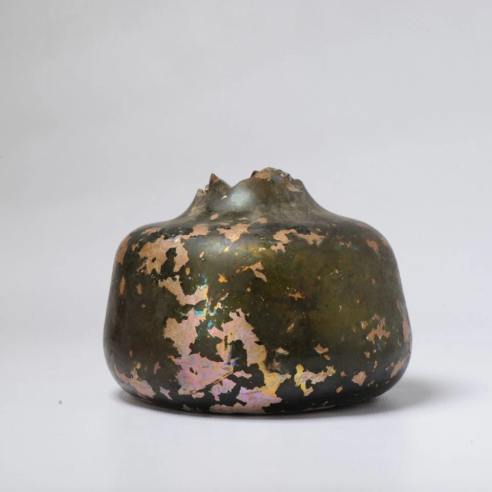 Antigua botella de vino holandesa de vidrio iridiscente del siglo XVII/XVIII Kattenkop excavada Foto 1 de 1