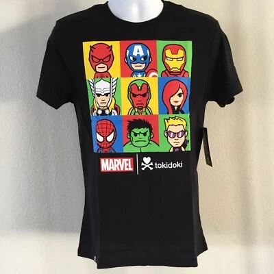 Camiseta negra mediana 100 % nueva con etiquetas Marvel Line Up de Tokidoki Foto 1 de 4