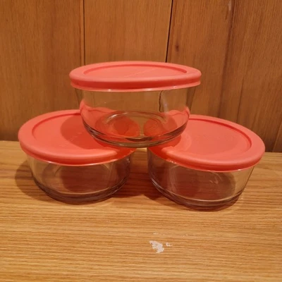 set of 3 Anchor Hocking 2-Cup Kitchen Storage glass bowls  with Lids - Image 1 of 4