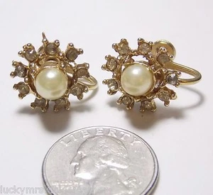 Vintage Screw Earrings, Large Sim. Pearl in Rhinestone Ring, Floral-Look, 3/4" - Picture 1 of 2