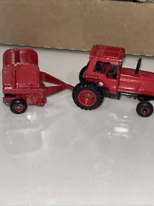 ERTL, CASE round baler, 1/32, ERT1954 And Tractor - Picture 1 of 17