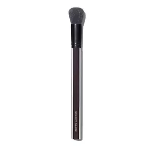 Kevyn Aucoin The Contour Brush - Picture 1 of 1