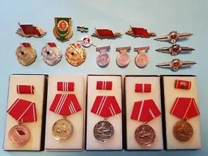 Lote 20 insignias y medallas MdI, grupo de lucha policía popular Bepo Trapo - Imagen 1 de 5