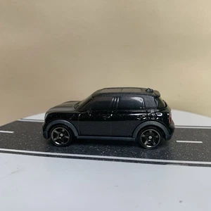 2023 Matchbox MBX Wagons II Series 2011 Mini Cooper Countryman Black w/5 Spoke - Picture 1 of 11