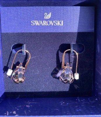 Pendientes colgantes lunares Swarovski rosa rubor. Auténtico. Caja nueva.  Foto 1 de 4