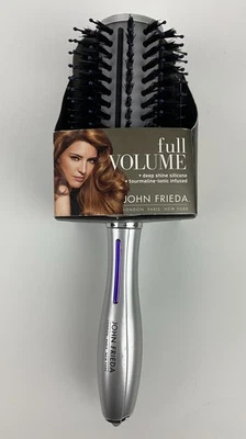 Cepillo John Frieda Full Volume Frizz Ease plateado nuevo Foto 1 de 4