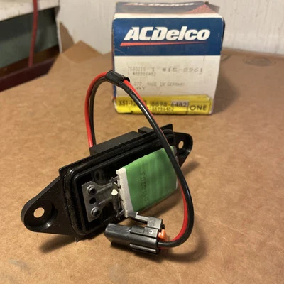 Relé de ventilador de refrigeración del motor auxiliar Delco 15-8961 CA para Chevy Cadillac Escalade Foto 1 de 2