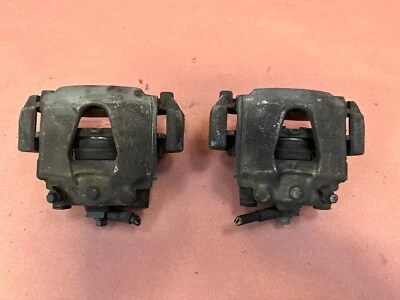 Par de pinzas de freno traseras Jaguar XK8 XKR Vanden Plas XJ8 XJR 00-03 OEM 102 K millas Foto 1 de 4