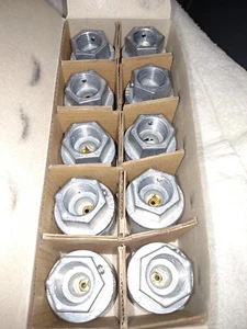 NEU PORZELLAN LICHT STECKDOSE FÜR ELEKTRISCHE GASPUMPEN MIT 1/2" LEITUNG -- BOX SET (10) - Bild 1 von 6