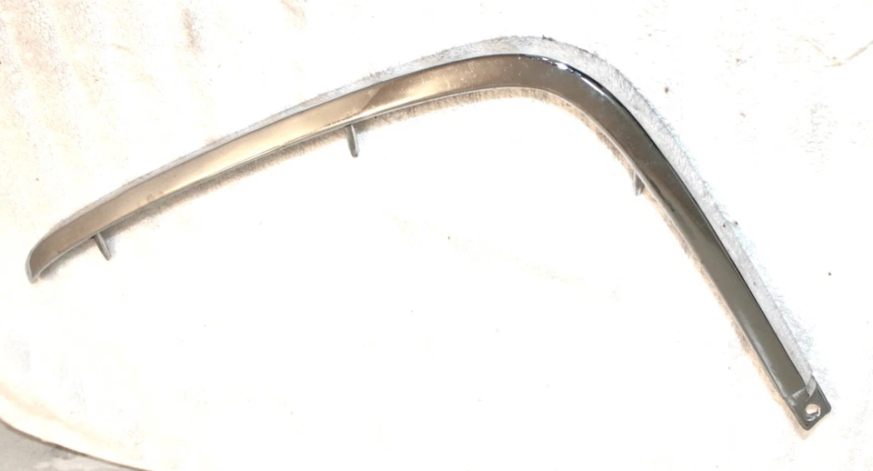 1970 Ford XL LTD Brougham Fastback Convertible NOS LH FENDER FRONT UPPER MOLDING - Image 1 of 4