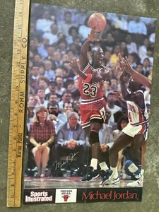 Michael Jordan Sports Illustrated NBA MINI POSTER FOLD UP Rare Chicago Bulls VTG - Picture 1 of 16