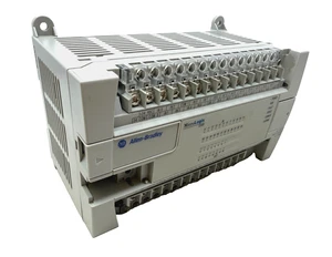 Allen-Bradley 1762-L40BWA MicroLogix 1200 Controller *No Terminal Covers* - Picture 1 of 3