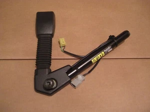 2002 2003 Land Rover Genuine Factory Left Front Driver Seat Belt Buckle OEM - Picture 1 of 3